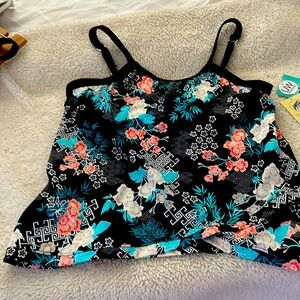 NWT TANKINI TOP WITH BUILT IN BRA